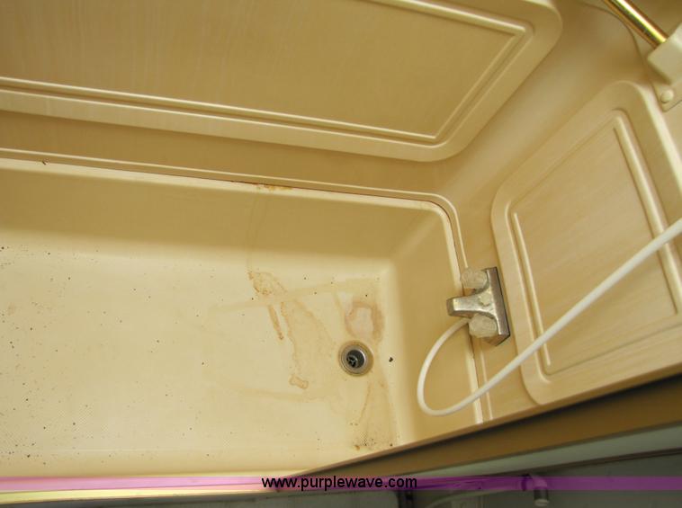 image for item 3381 1992 Fleetwood Pace Arrow RV