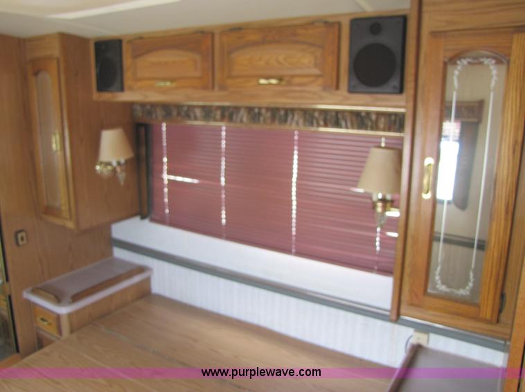 image for item 3381 1992 Fleetwood Pace Arrow RV