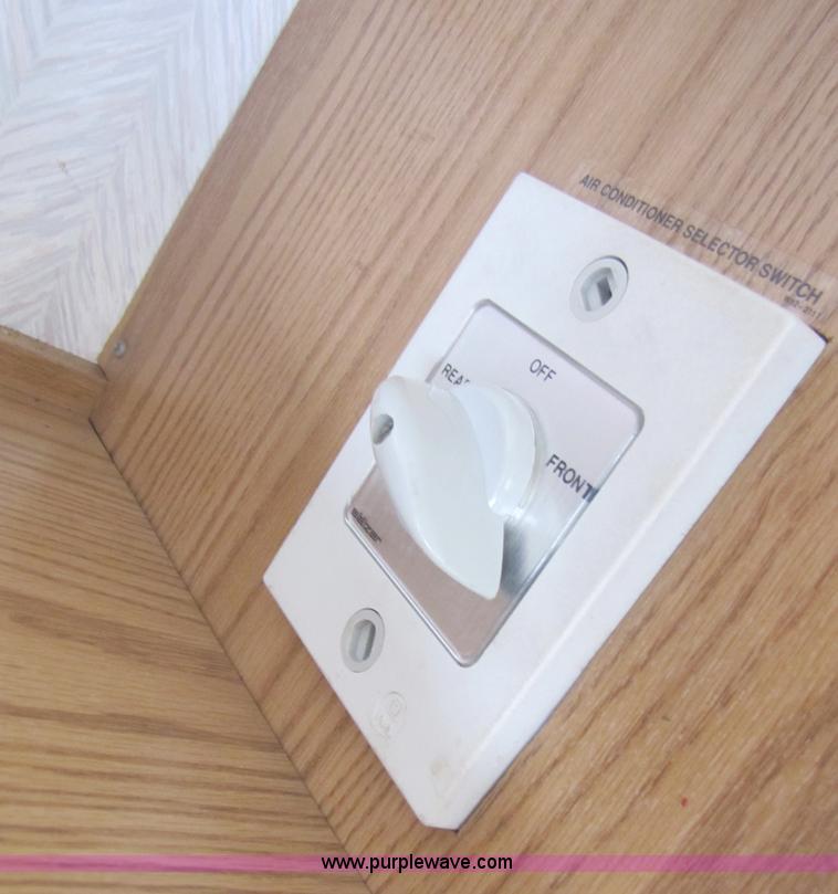 image for item 3381 1992 Fleetwood Pace Arrow RV