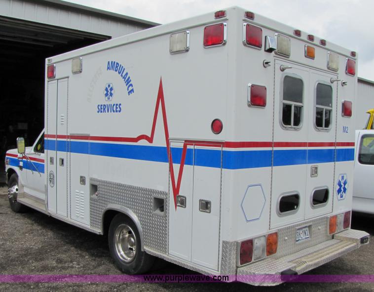 image for item 3510 1997 Ford F350 ambulance