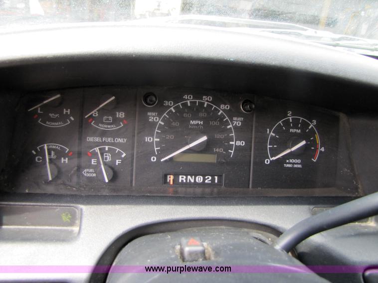 image for item 3510 1997 Ford F350 ambulance