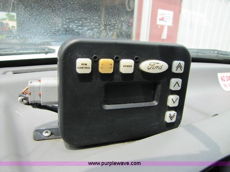 image for item 3510 1997 Ford F350 ambulance