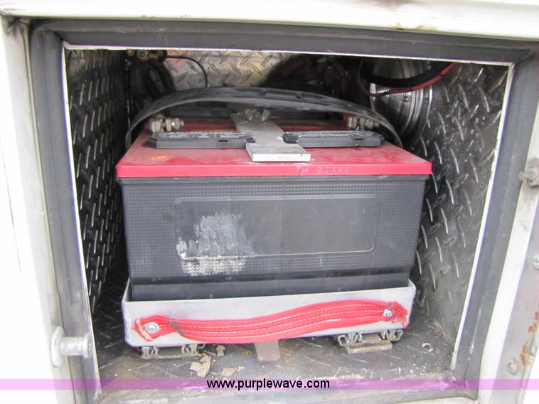 image for item 3510 1997 Ford F350 ambulance