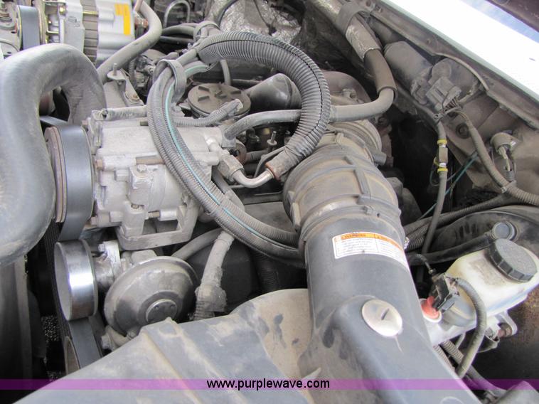 image for item 3510 1997 Ford F350 ambulance