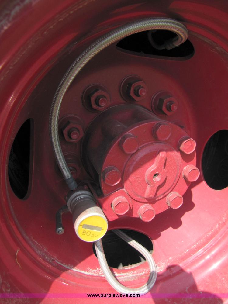 image for item 3513 1990 Ford F450 Super Duty truck with service body