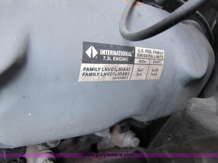 image for item 3513 1990 Ford F450 Super Duty truck with service body