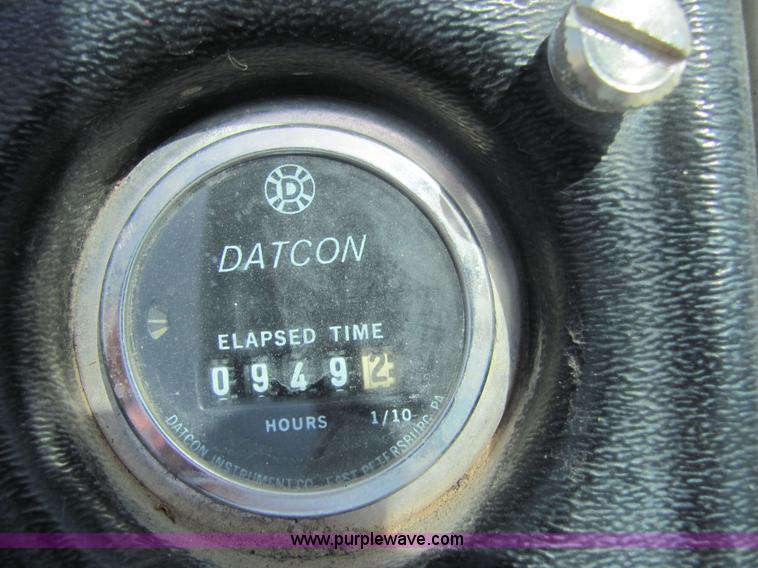 image for item 4616 1976 Glastron 25' cabin cruiser boat with trailer