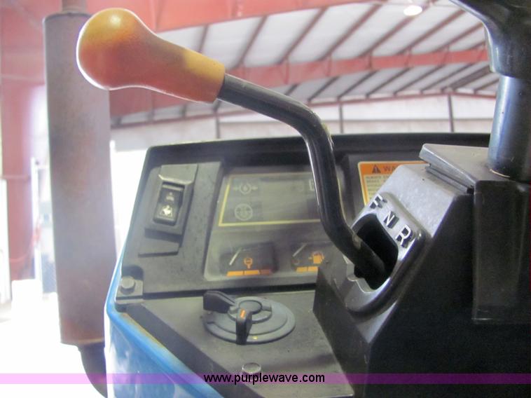 image for item 4637 Ford New Holland 2120 tractor