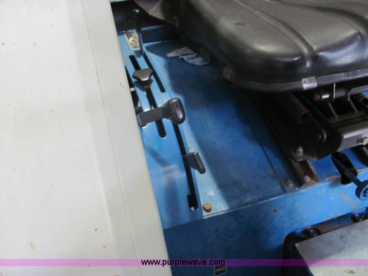 image for item 4637 Ford New Holland 2120 tractor