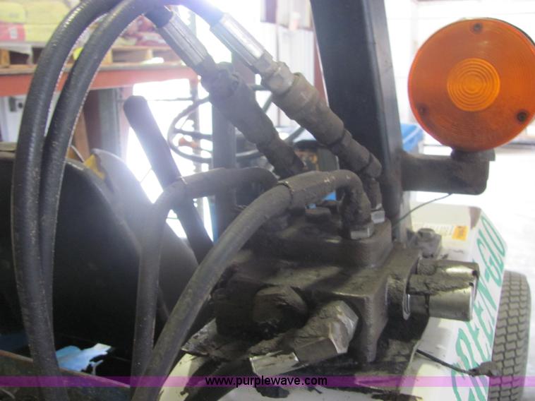 image for item 4637 Ford New Holland 2120 tractor