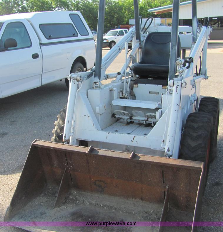 image for item 4762 Bobcat M600 skid steer