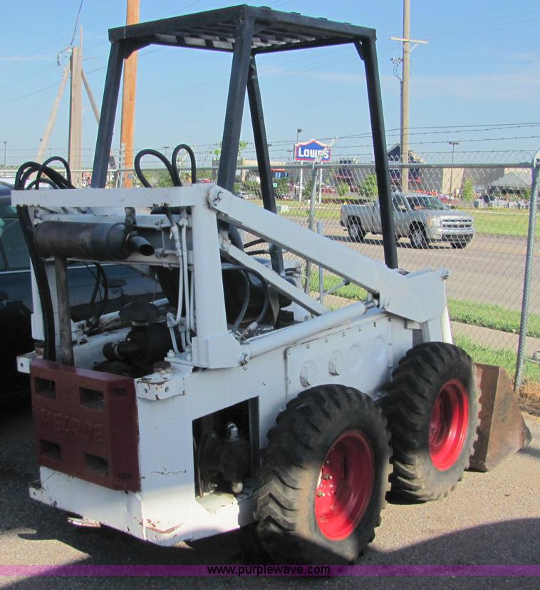 image for item 4762 Bobcat M600 skid steer
