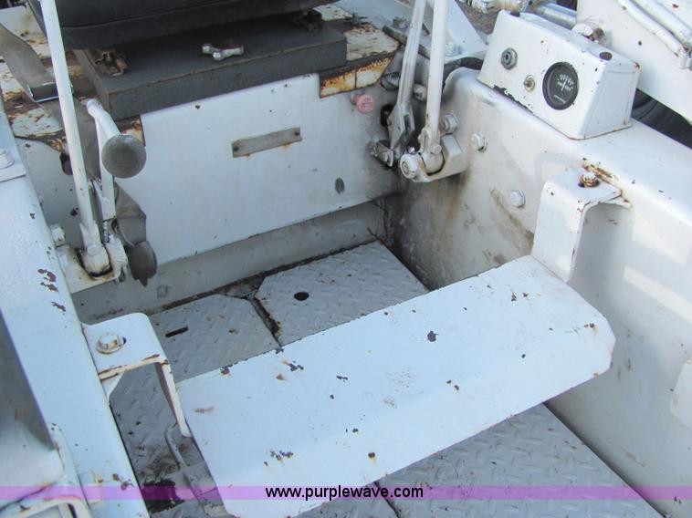 image for item 4762 Bobcat M600 skid steer