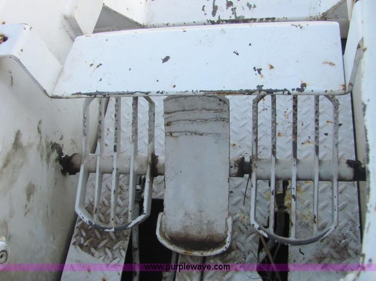 image for item 4762 Bobcat M600 skid steer