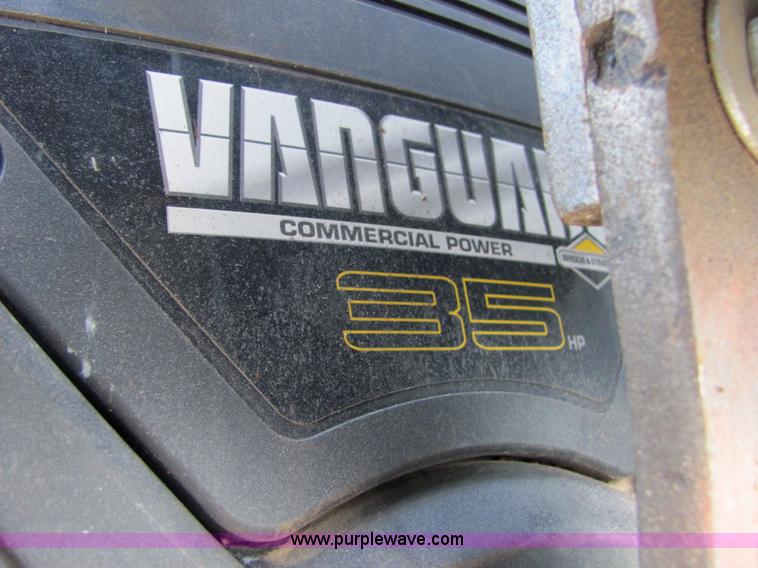 image for item 4762 Bobcat M600 skid steer