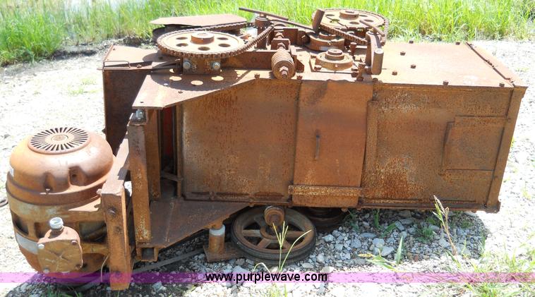 image for item 5003 Roller mill with electric motor