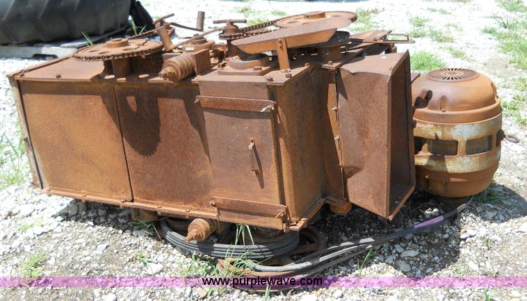 image for item 5003 Roller mill with electric motor