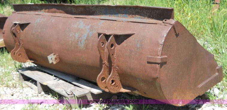 image for item 5005 60" GP bucket