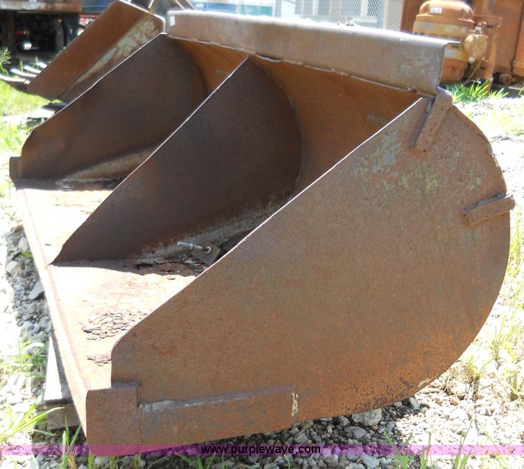 image for item 5005 60" GP bucket