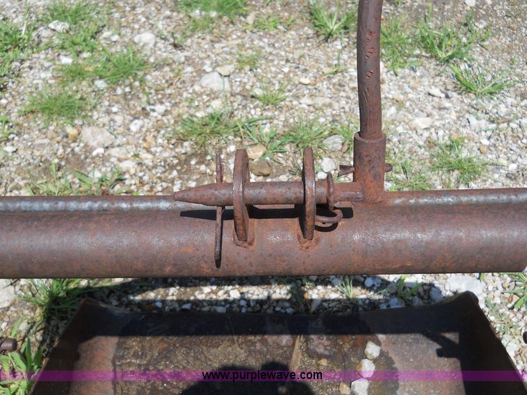 image for item 5009 Dearborn 19-6 dirt scoop