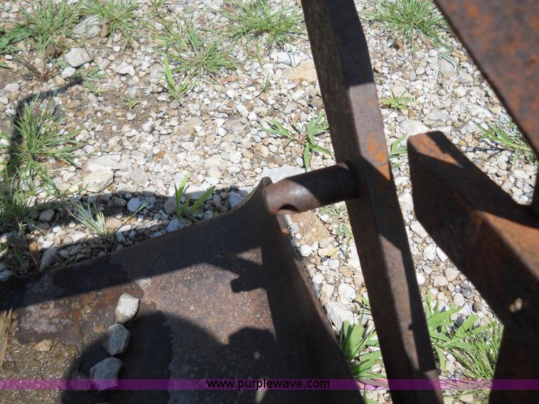 image for item 5009 Dearborn 19-6 dirt scoop