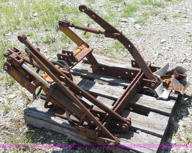 image for item 5014 Three point conversion with cylinder for International tractor
