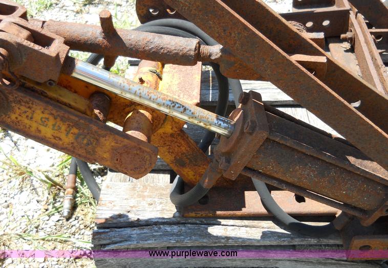 image for item 5014 Three point conversion with cylinder for International tractor