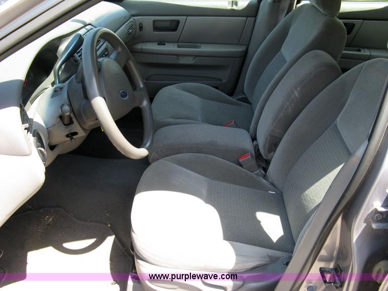 image for item 5035 2007 Ford Taurus SE