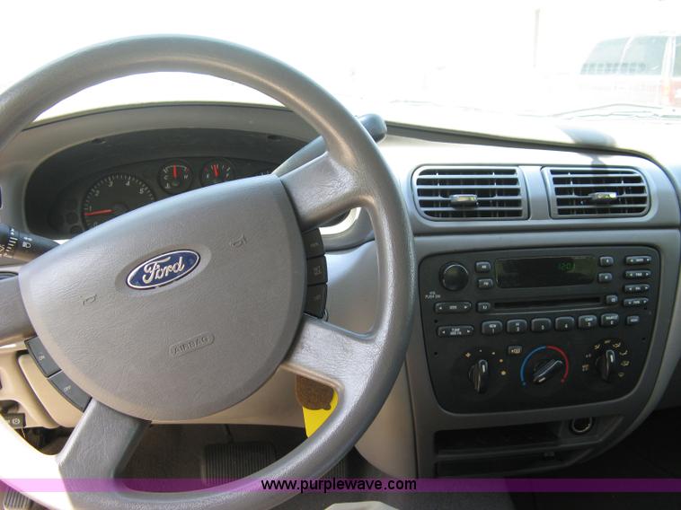 image for item 5035 2007 Ford Taurus SE