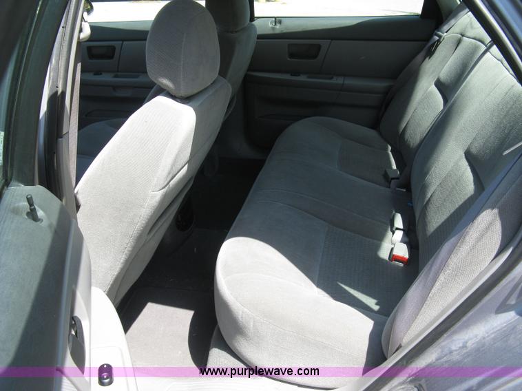 image for item 5035 2007 Ford Taurus SE