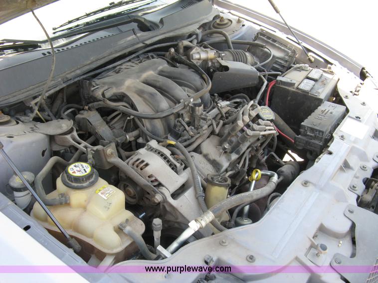 image for item 5035 2007 Ford Taurus SE