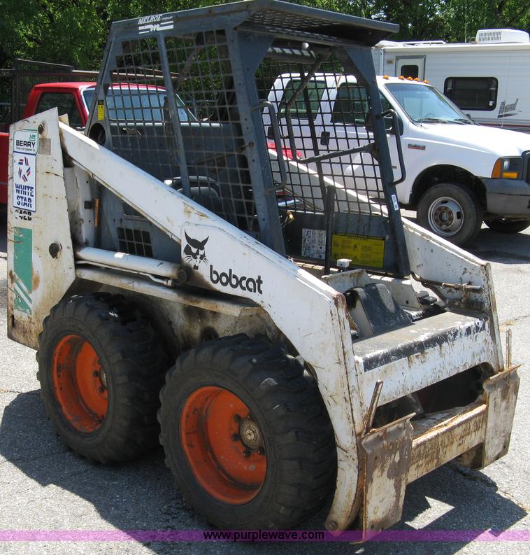 image for item 5036 1989 Bobcat 642B skid steer