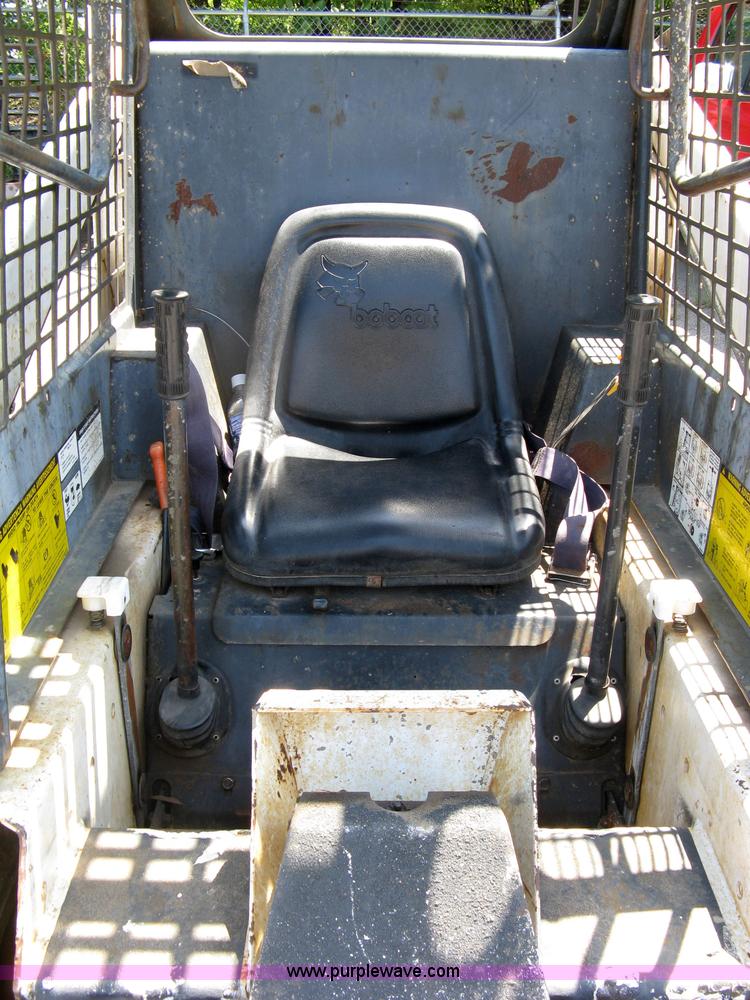 image for item 5036 1989 Bobcat 642B skid steer