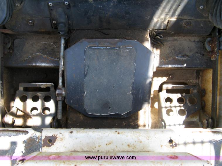 image for item 5036 1989 Bobcat 642B skid steer