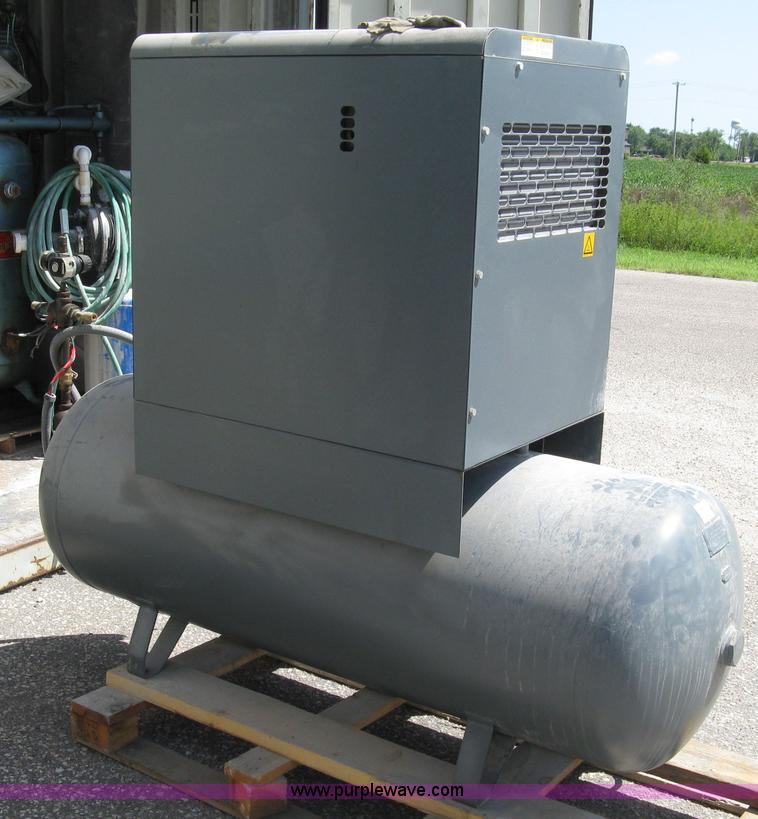 image for item 5041 2004 Atlas Copco GX7 air compressor