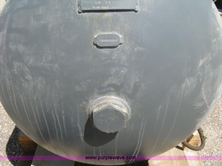 image for item 5041 2004 Atlas Copco GX7 air compressor