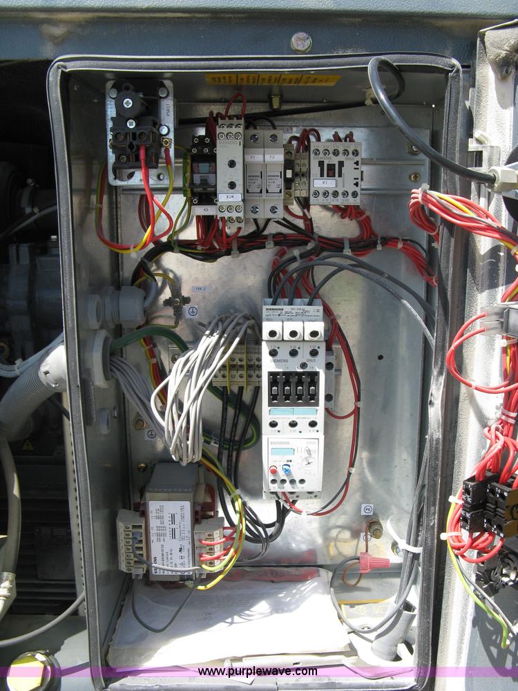 image for item 5041 2004 Atlas Copco GX7 air compressor