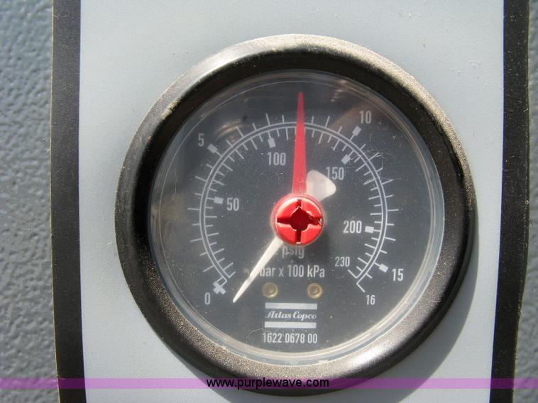 image for item 5041 2004 Atlas Copco GX7 air compressor