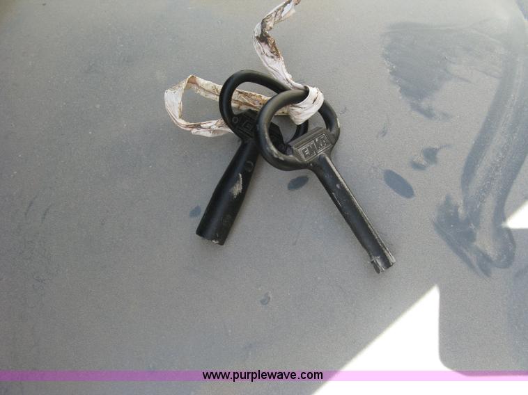 image for item 5041 2004 Atlas Copco GX7 air compressor