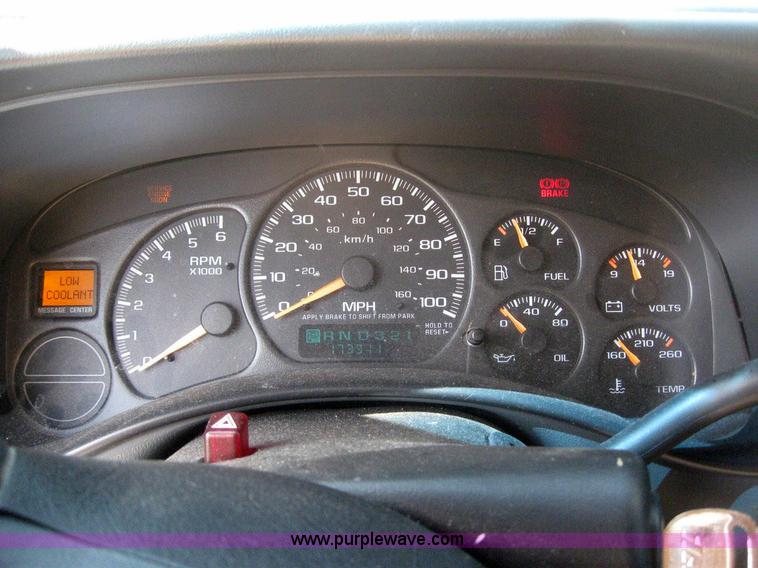 image for item 6102 2002 Chevrolet Tahoe