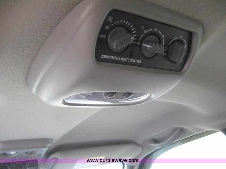 image for item 6102 2002 Chevrolet Tahoe