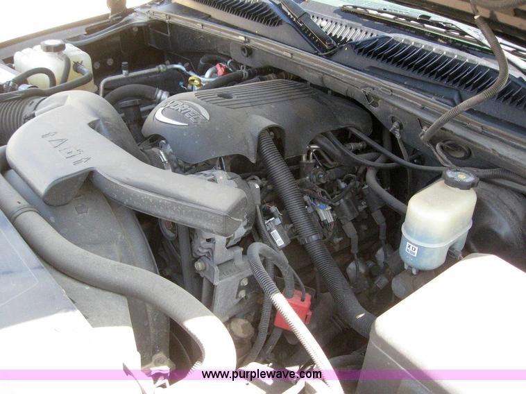 image for item 6102 2002 Chevrolet Tahoe