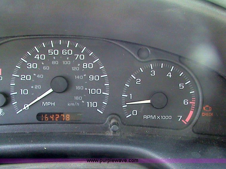 image for item 6819 2002 Chevrolet Cavalier