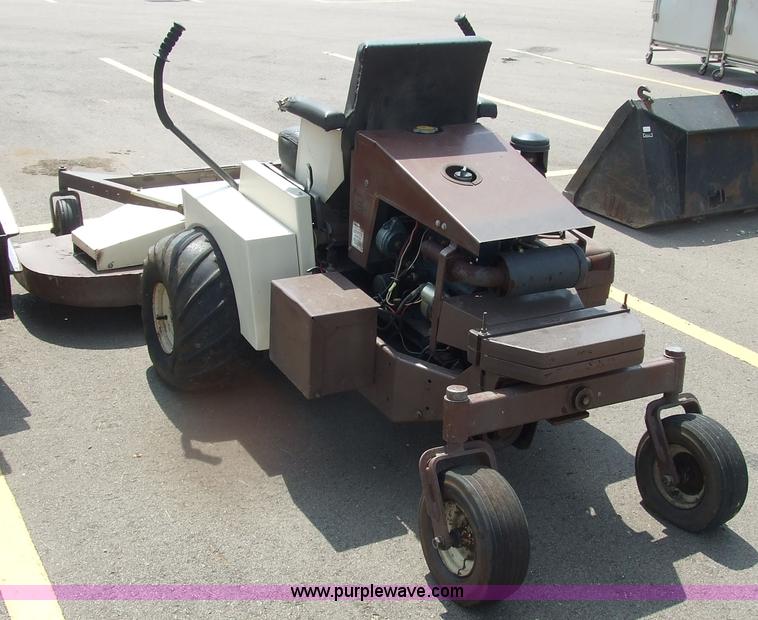 image for item 7103 Grasshopper 721D riding mower