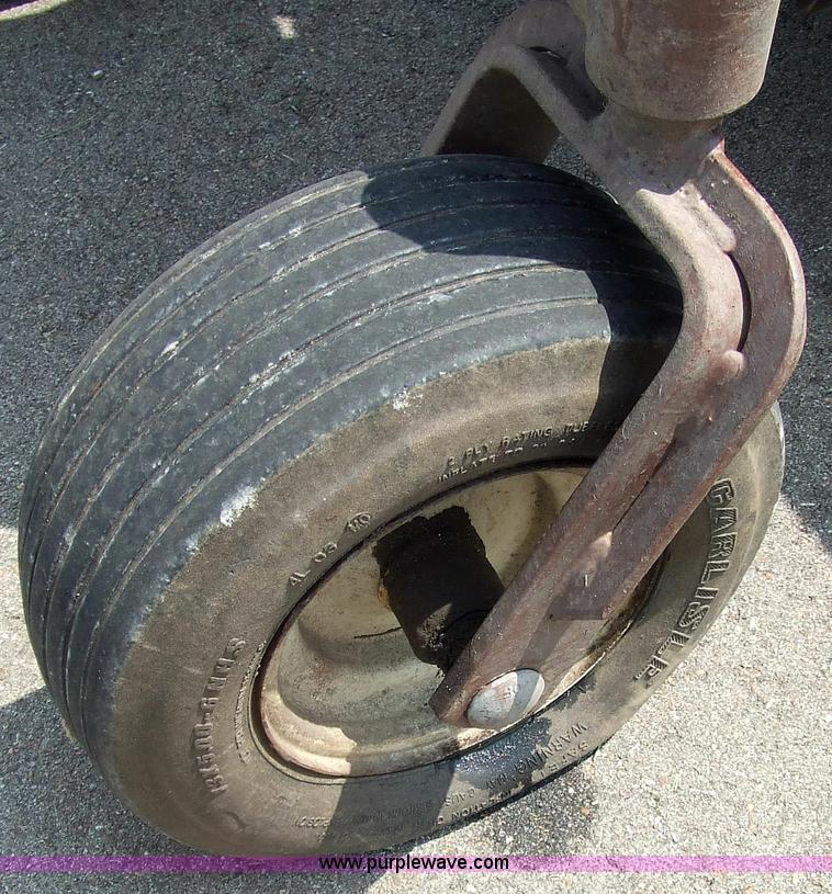 image for item 7103 Grasshopper 721D riding mower