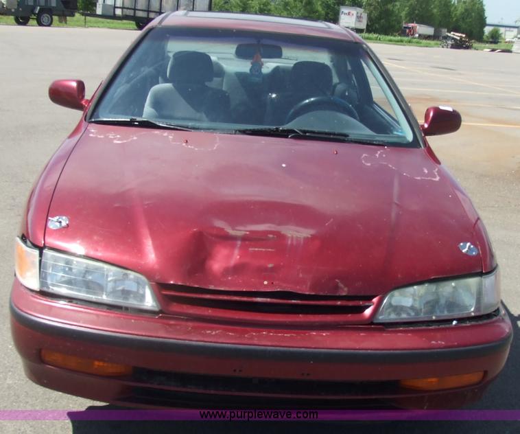 image for item 7104 1995 Honda Accord LX
