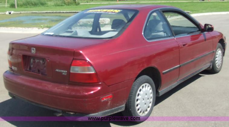 image for item 7104 1995 Honda Accord LX