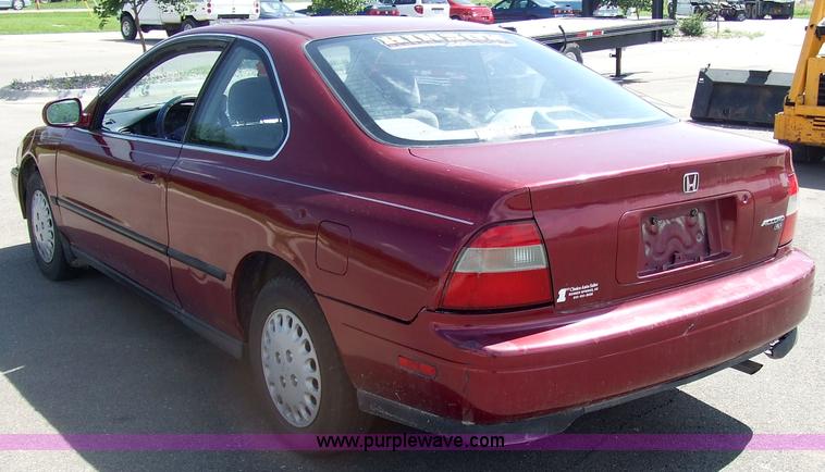 image for item 7104 1995 Honda Accord LX