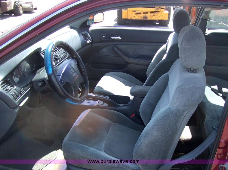 image for item 7104 1995 Honda Accord LX