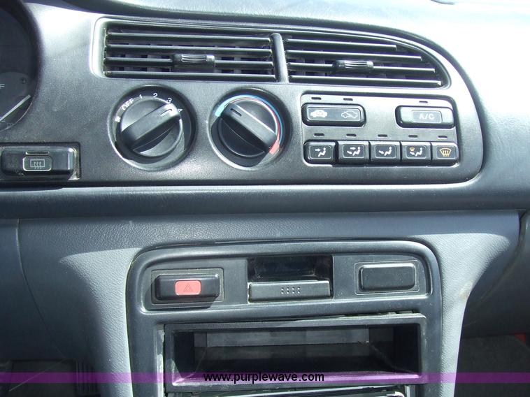 image for item 7104 1995 Honda Accord LX